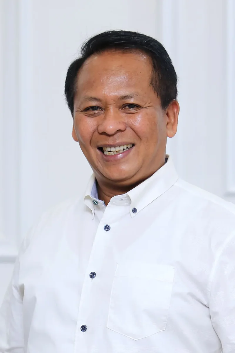 DR. Indra Surya S.H., LL.M